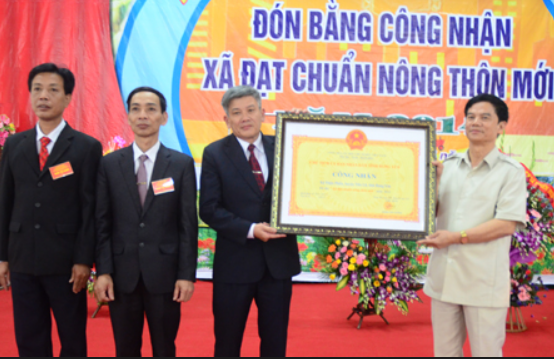 Xã Thiện Phiến đón bằng công nhận xã đạt chuẩn nông thôn mới năm 2014