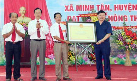 Xã Minh Tân đón Bằng công nhận xã đạt chuẩn nông thôn mới